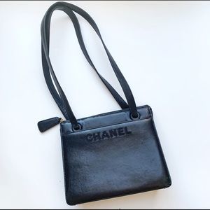 Vintage CHANEL shoulder bag